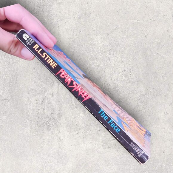 Fear Street RL Stine The Face Vintage 1996 YA Horror Thriller Halloween Read - Picture 3 of 6